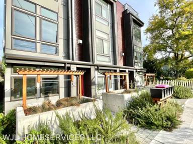 Main picture of 2112 3rd Ave N