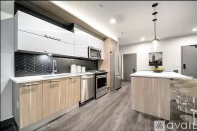 Main picture of 100 N La Salle St