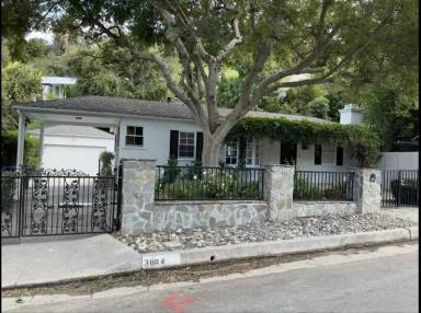 Main picture of 3864 Dixie Canyon Ave