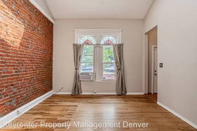 Main picture of 2805 Stout St