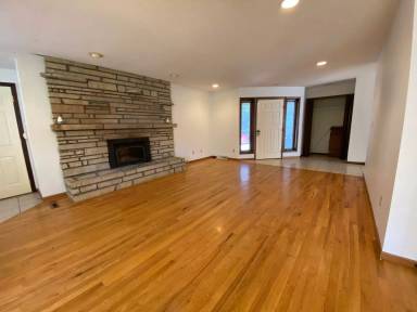 Main picture of 1923 Calvin Ave