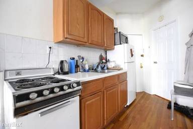 Main picture of 1373 1st Ave