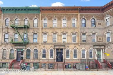 Main picture of 84 Saratoga Ave