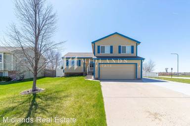 Main picture of 20827 Oak St