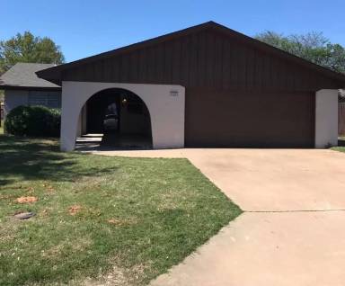 Main picture of 137 Circle Dr