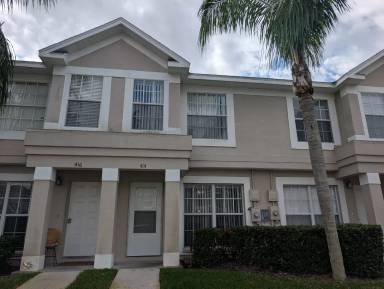 Main picture of 414 Kensington Lake Cir