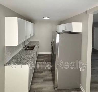 Main picture of 550 Harding Pl