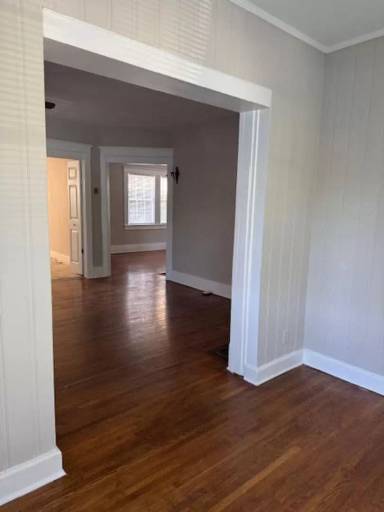 Main picture of 203 32nd Ave S