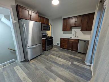 Main picture of 2934 N Vermont Ave