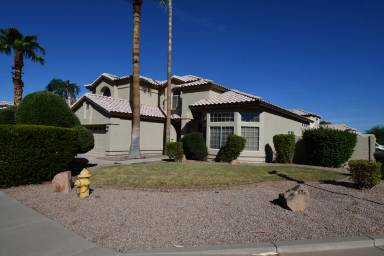 Main picture of 860 W Laredo Ave