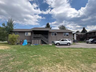 Main picture of 210 S 18th Ave