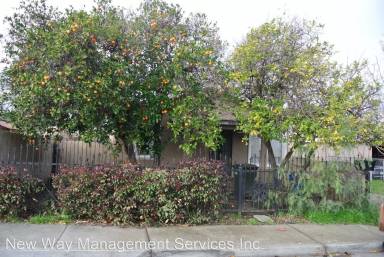 Main picture of 87 Poinsettia Ave