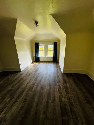 Main picture of 411 4th Ave SE