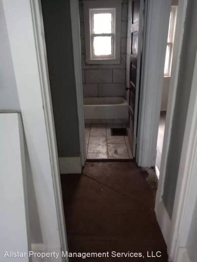 Main picture of 7510 Lawnview Ave