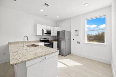 Main picture of 138 Ware Blvd