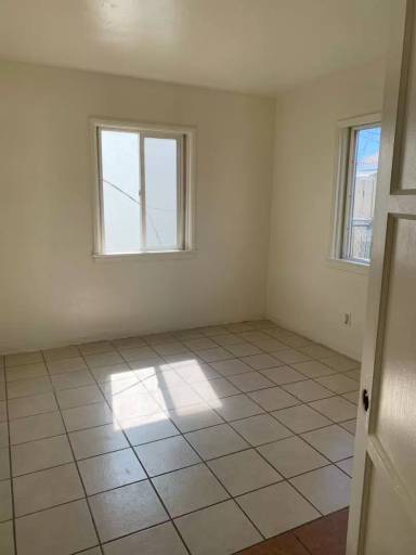 Main picture of 932 W Hays St