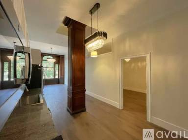 Main picture of 147 W Gray St