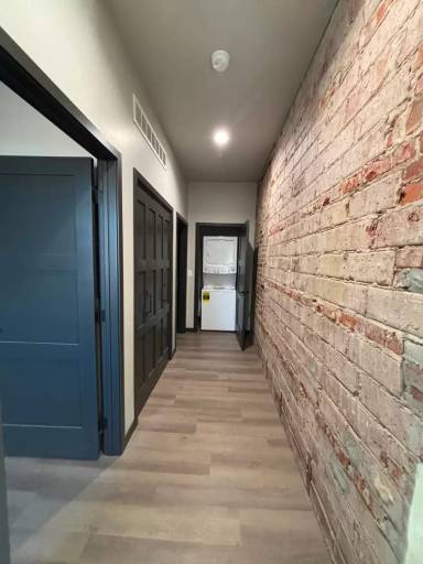 Main picture of 407 W Norfolk Ave