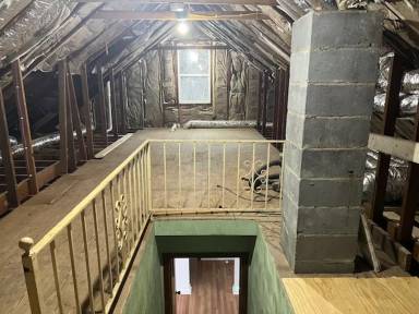 Main picture of 10021 St Clair Ave