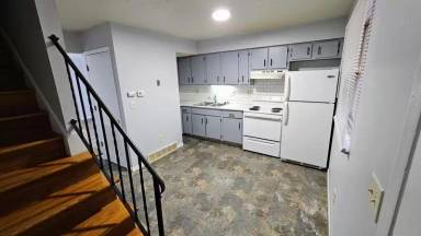 Main picture of 370 E Northwood Ave