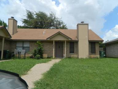 Main picture of 304 Shady Valley Dr