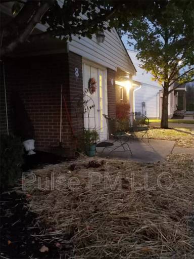Main picture of 8 Delphi Dr