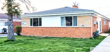 Main picture of 440 W Division St