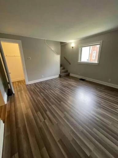 Main picture of 294 W 5th St