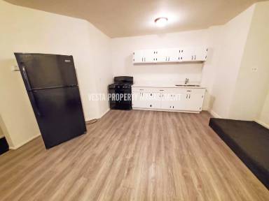 Main picture of 2739 Madison Avenue