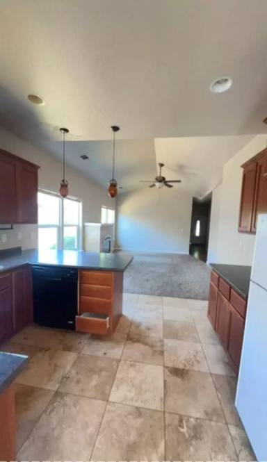 Main picture of 726 Lincoln Rd