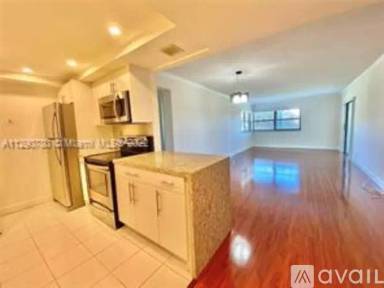 Main picture of 220 Lakeview Dr