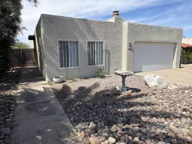 Main picture of 1232 S Brown Ave
