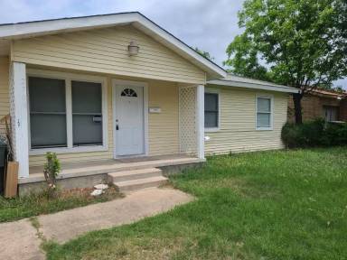 Main picture of 2709 Hillside Dr