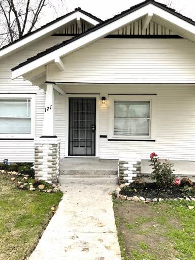 Main picture of 127 W Highland Ave