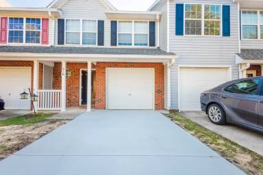 Main picture of 201-95 Swaying Pine Ct