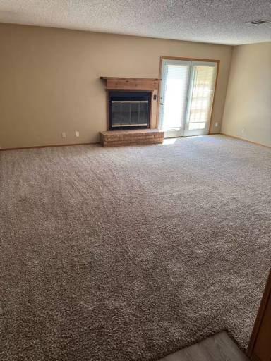 Main picture of 2704-2706 Shoreridge Ave