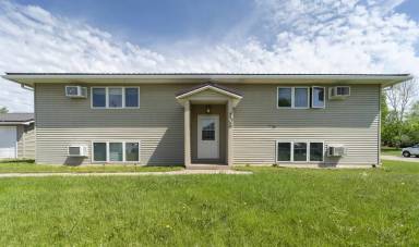 Main picture of 108 Cherry St