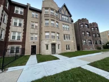 Main picture of 9136 S Bishop St