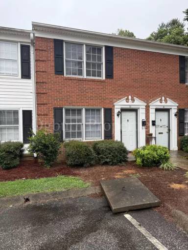 Main picture of 311 Salisbury St