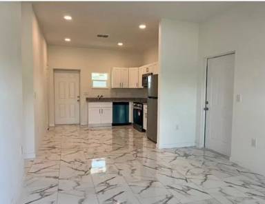 Main picture of 3801 15th St SW