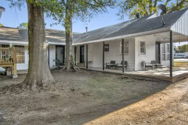 Main picture of 6301 32nd St