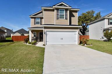 Main picture of 116 Calm Oak Cir