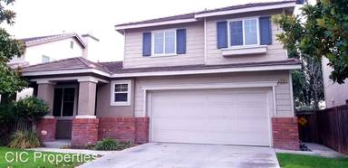 Main picture of 950 Sawtooth Dr