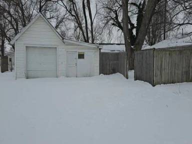 Main picture of 625 N Water St