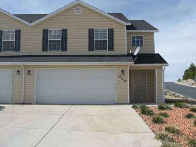 Main picture of 255 N Beacon Dr