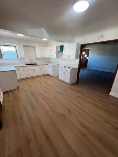 Main picture of 9539 Somerset Blvd