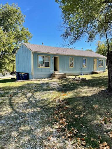 Main picture of 8263 Center Dr