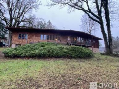 Main picture of 530 NW Hot Springs Alameda Rd