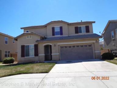 Main picture of 43647 32nd St E