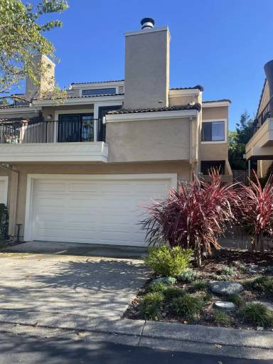 Main picture of 2044 Lost Lake Pl